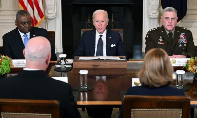 صورة صحيفة ذا هيل: إدارة بايدن دعت إلى استهداف إيران بشكل مباشر وليس فقط وكلائها