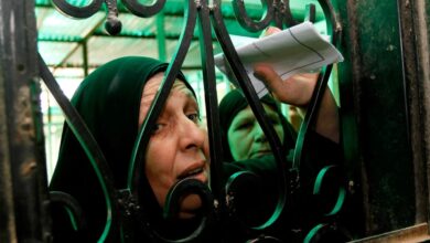 صورة مراجعة دوائر الدولة في العراق تبدأ بالإرهاق ولا تنتهي بالابتزاز