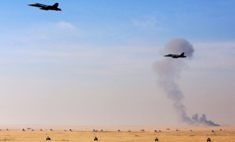 صورة مقتل 9 عناصر من الميليشيات بقصف أمريكي استهدف قاعدة لتخزين الأسلحة بدير الزور