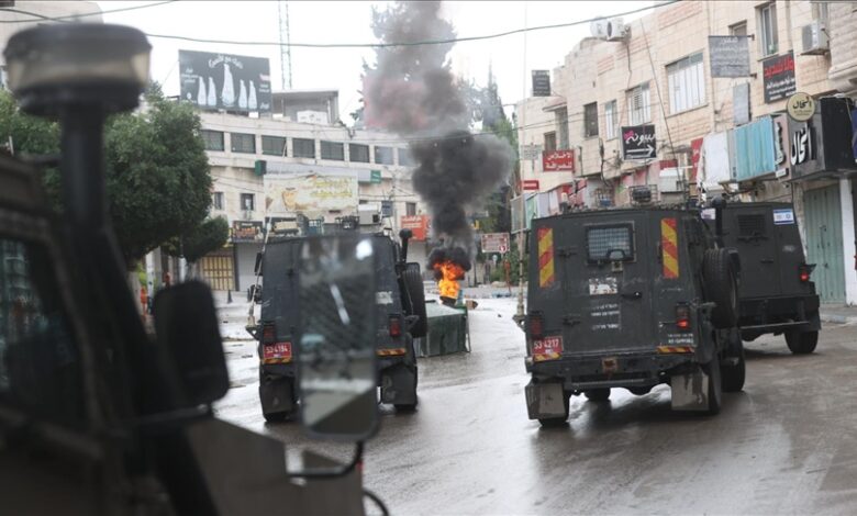 صورة الاحتلال ينسحب من طولكرم بعد قتله 7 فلسطينيين وتدميره بنى تحتية ومركبات ومنازل