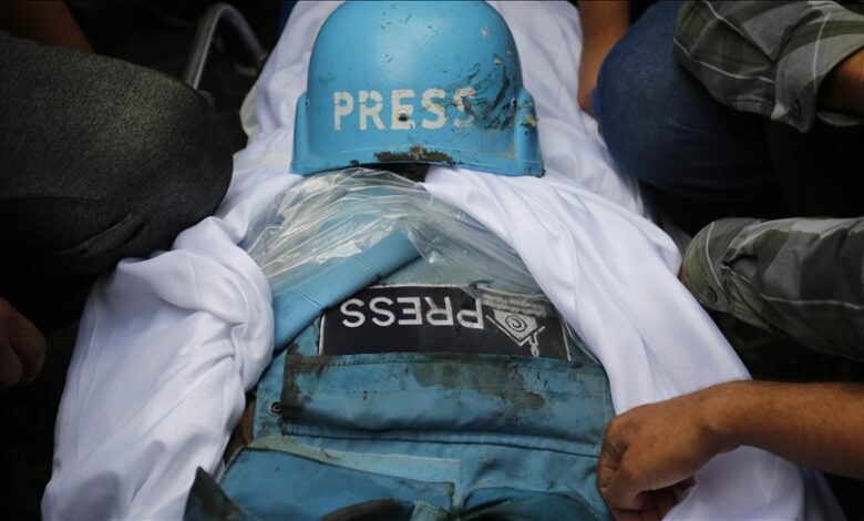 صورة مقتل صحفيتين فلسطينيتين إثر غارات لقوات الاحتلال على منزلهما في غزة