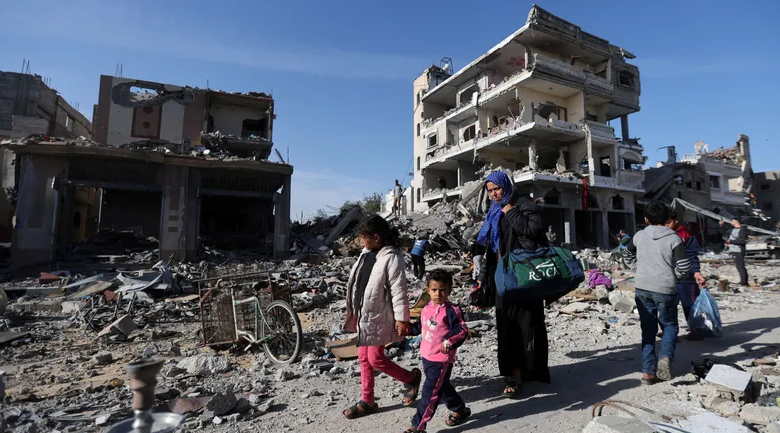 صورة المديرة الإقليمية لمنظمة أوكسفام: يستحيل تقديم الدعم لغزة مع الحرب والحصار