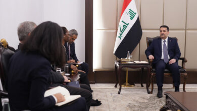 صورة السوداني يزعم بصلافة أمام مديرة مجموعة الأزمات الدولية بأن حكومته باتت مفتاحًا للحلول