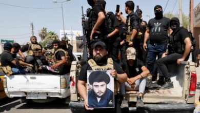 صورة اشتباكات ميليشيا العصائب وأنصار الصدر تكشف هشاشة الوضع الأمني في بغداد