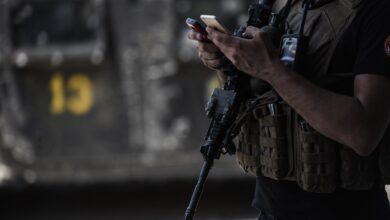 صورة رواج لعمليات الابتزاز عبر تقنيات الذكاء الاصطناعي في العراق