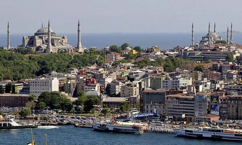 صورة انخفاض مبيعات المساكن للأجانب في تركيا بمعدل تجاوز 48 بالمئة خلال عام 2023