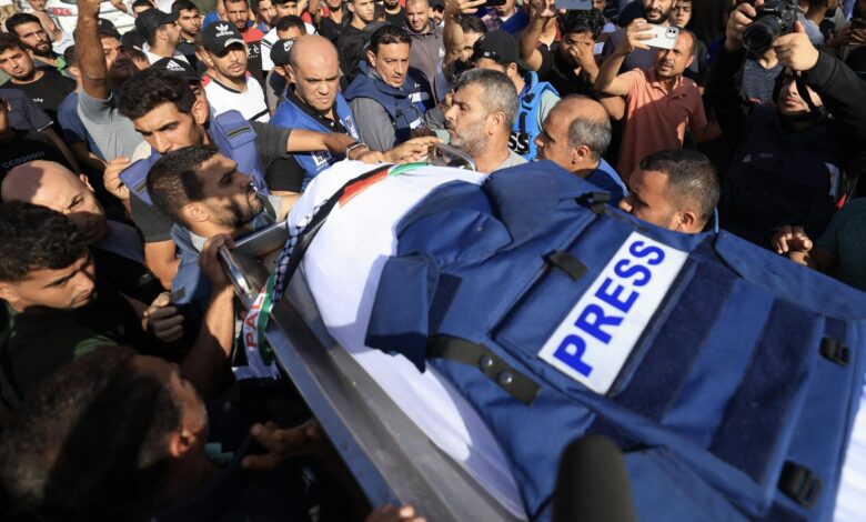 صورة مراسلون بلا حدود: الجنائية الدولية ستحقق بجرائم “إسرائيل” ضد الصحفيين