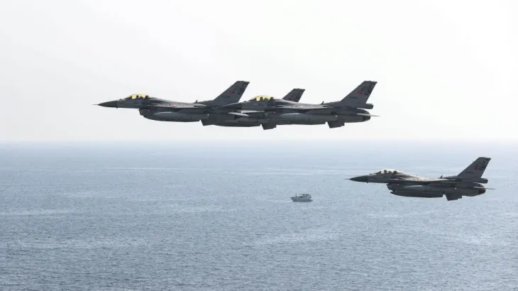 صورة الجيش الأمريكي: الضربات ضد الحوثيين تهدف إلى تقويض قدراتهم على تنفيذ الهجمات