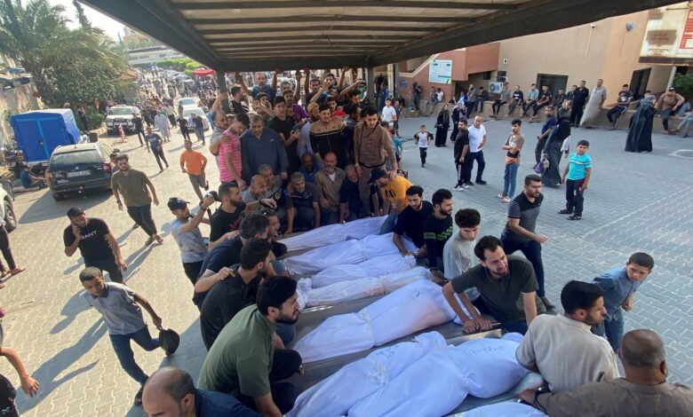 صورة في اليوم الـ132 من الحرب..الاحتلال يواصل قصف مناطق وسط وجنوبي قطاع غزة