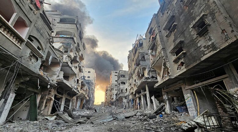 صورة مصادر طبية: استشهاد وإصابة العشرات بغارات متواصلة شنها الاحتلال على القطاع