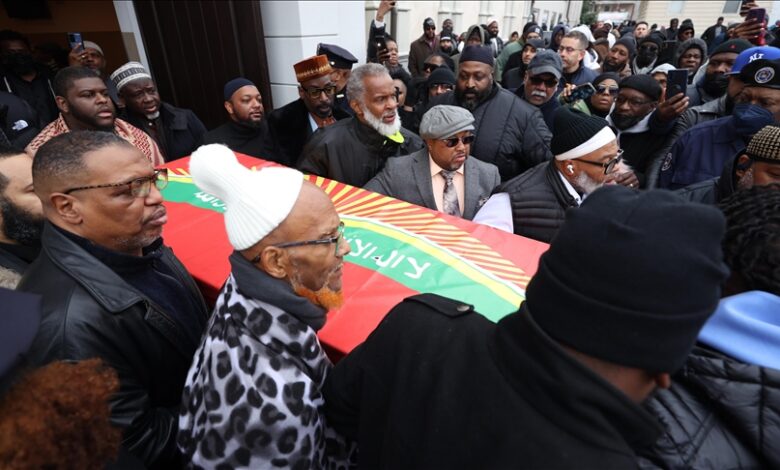 صورة مسلمو أمريكا يطالبون بالقبض على قاتل الإمام حسن شريف