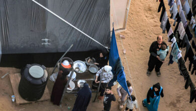 صورة وحشية حرب الإبادة على غزة تدفع النازحين للنوم في العراء