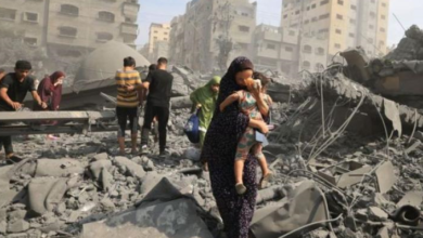 صورة جيش الاحتلال يهجر مئات الفلسطينيين قسرًا من جباليا شمال قطاع غزة