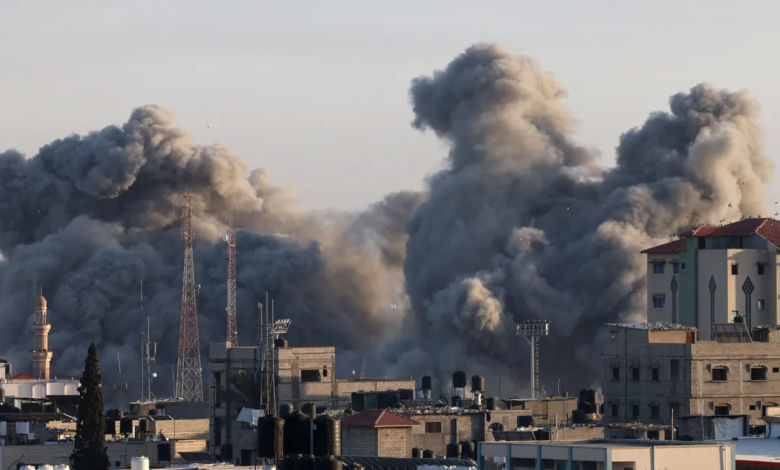 صورة استمرار القصف “الإسرائيلي” على مدينة رفح في اليوم الــ 124 من الحرب