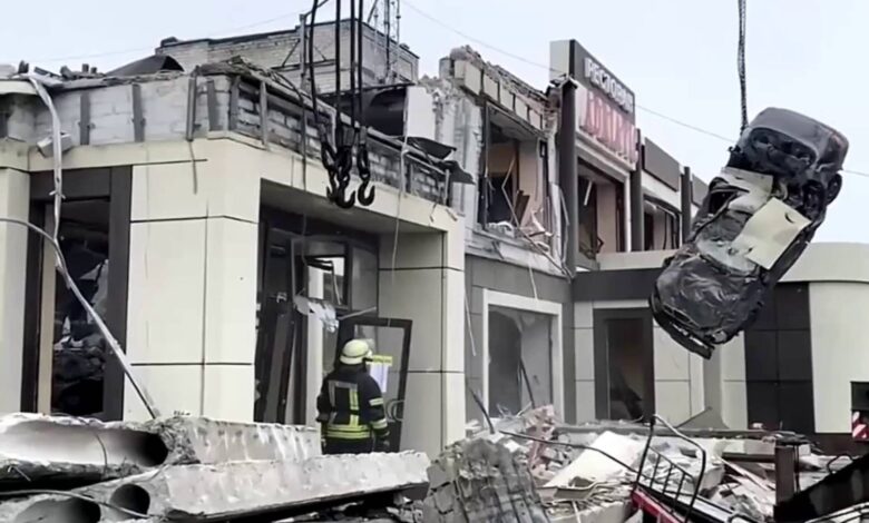 صورة مقتل 28 شخصًا بهجوم صاروخي أوكراني على مقاطعة لوغانسك الخاضعة لروسيا