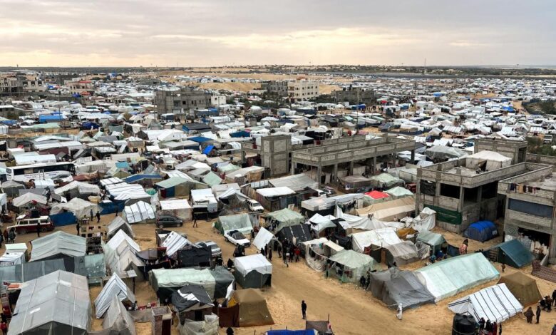 صورة تحذيرات من عملية عسكرية في رفح حيث يوجد مليون ونصف مليون فلسطيني