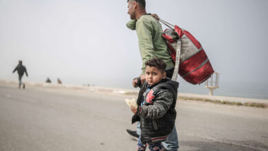 صورة التجويع جريمة إبادة مستمرة في غزة وسط تخاذل دولي