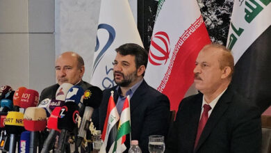 صورة السوداني يضع مفتاح الاقتصاد العراقي بيد إيران في سوق حرة وخط ترانزيت تجاري