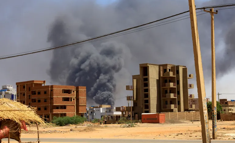 صورة الجيش السوداني يقصف مقرات لقوات الدعم السريع في الخرطوم