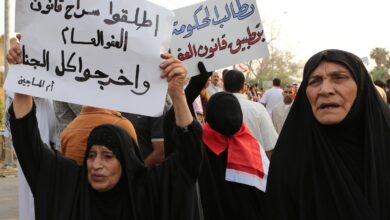 صورة أهالي المعتقلين في قضاء الإصلاح بمحافظة ذي قار يجددون تظاهراتهم للمطالبة بالإفراج عن أبنائهم