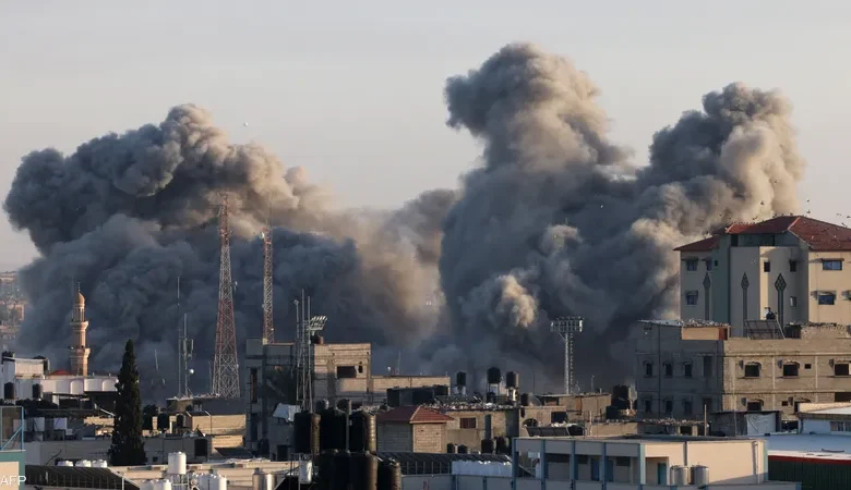 صورة في اليوم الـ 188 من العدوان.. الاحتلال يواصل قصفه غزة ويوقع مزيدًا من الضحايا