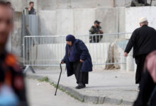 صورة قوات الاحتلال تصادر حق المسلمين في أداء الصلاة في المسجد الأقصى خلال شهر رمضان