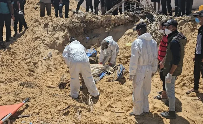 صورة مصادر إعلامية: الاحتلال أعدم مئات النازحين والجرحى والمرضى داخل مجمع ناصر الطبي