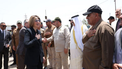 صورة عرض إعلامي ملفق لوزيرة الهجرة والمهجرين عن عودة نازحين إلى ضواحي جرف الصخر