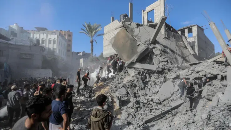 صورة الاحتلال يواصل قصف مناطق في القطاع ويوقع المزيد من الضحايا