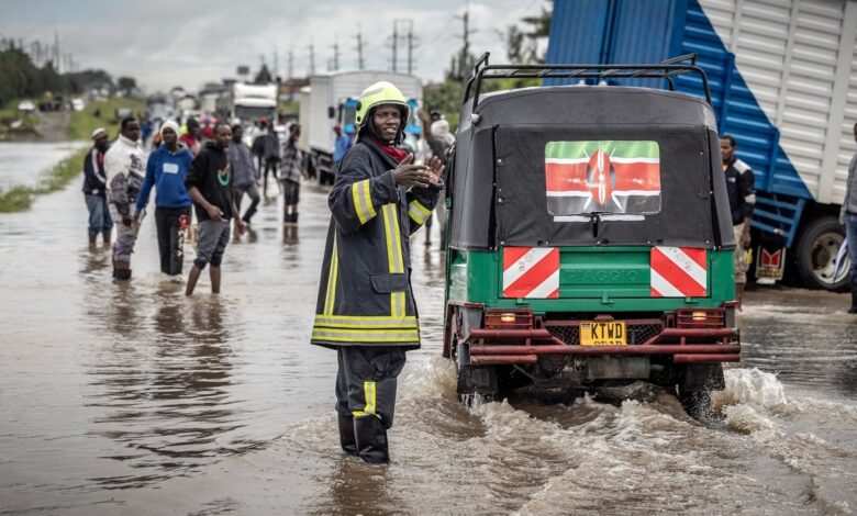 صورة ارتفاع عدد الضحايا إلى 267 قتيلًا جراء الأمطار الغزيرة المستمرة منذ نحو 3 أسابيع