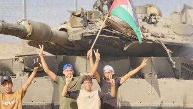 صورة سر الصمود هو شعب غزة الذي بقي على العهد في احتضان المقاومة، لم يستسلم ولم ييأس