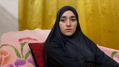 صورة ريم حمدقة الناجية الوحيدة من عائلتها، شاهد تأريخي على حرب الإبادة الوحشية