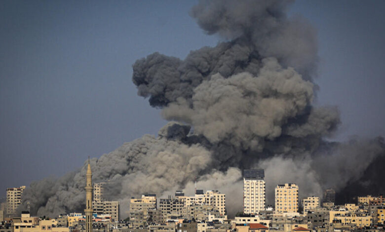 صورة قوات الاحتلال تواصل غاراتها على القطاع وتخلف عشرات الضحايا
