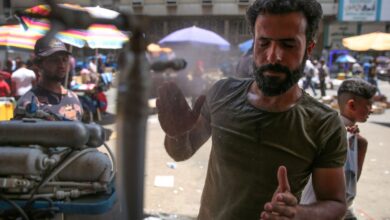 صورة ليالي من الجحيم يعيشها العراقيون بسبب أزمة انقطاع الكهرباء