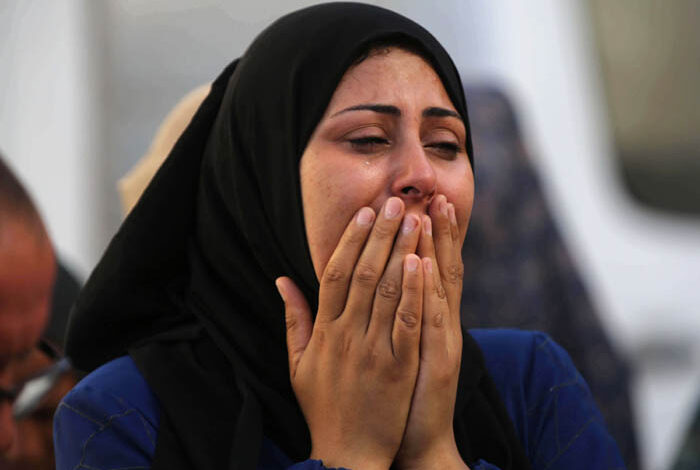 صورة عيدٌ دامٍ بغزة جراء القصف الوحشي واقتحام مدينة قلقيلية بالضفة الغربية