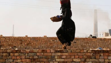 صورة العمل المرهق ينهش أجساد أطفال العراق وسط غياب قوانين حمايتهم