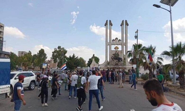 صورة اشتباكات بين قوات النظام السوري ومجموعات في السويداء