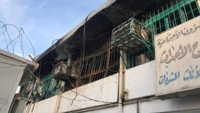 صورة عشرات الفتيات ينظمن عصيانًا داخل دار أيتام في بغداد احتجاجًا على نقص الخدمات