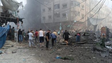 صورة جيش الاحتلال يكثف غاراته على مواقع مختلفة في قطاع غزة