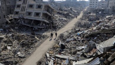 صورة الاحتلال يقصف مناطق وسط وشمال قطاع غزة ويوقع عشرات الضحايا