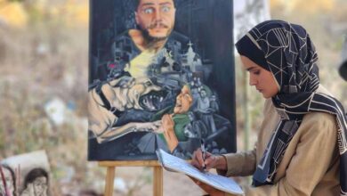 صورة تراجيديا تشكيلية تجسدها إلهام الأسطل وسط عذابات غزة