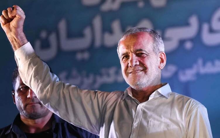 صورة رويترز: الإيرانيون يشككون في قدرة الرئيس الجديد على الوفاء بوعوده الانتخابية