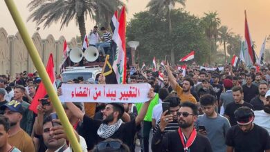 صورة زعماء الميليشيات يستميتون دفاعًا عن فائق زيدان قاضي التغطية على جرائمهم وإفلاتهم من العقاب