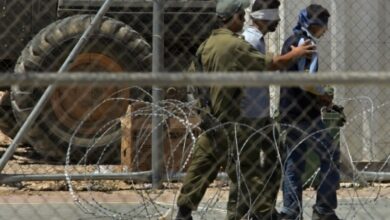 صورة هيئة شؤون الأسرى: الأسرى الفلسطينيون في سجن عوفر يتعرضون للتعذيب والمجاعة