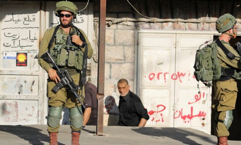 صورة مقتل فلسطيني وإصابة آخرين برصاص الاحتلال في محيط مخيم بلاطة شرقي نابلس بالضفة