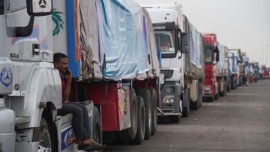 صورة المرصد الأورومتوسطي: استمرار الحصار على قطاع غزة ومنع دخول المساعدات يعد جريمة إبادة جماعية كاملة الأركان