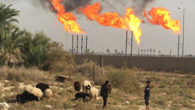 صورة مناطق الانبعاثات النفطية في البصرة تخنق السكان بغازاتها السامة