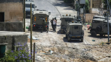 صورة الاحتلال يقتحم مدنًا في الضفة الغربية ويعتقل عددًا من الفلسطينيين