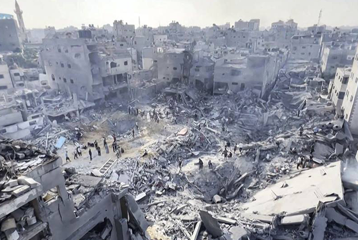 صورة صحيفة “نيوز غولف” البريطانية: “إسرائيل” تتعمد تدمير البنى التحتية في غزة لنشر الأوبئة