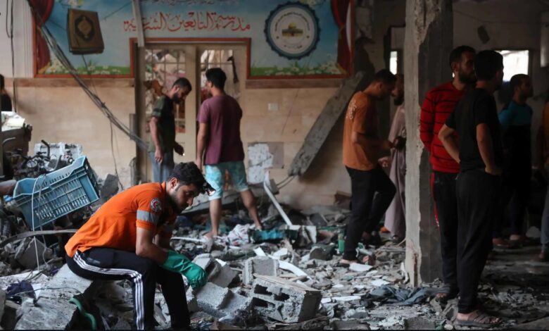 صورة الغارديان: “إسرائيل” واجهت موجة غضب دولية جديدة بعد استهداف مدرسة التابعين
